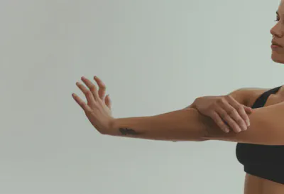 요가 수련 전 충분한 워밍업의 중요성