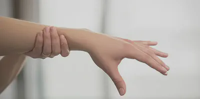 신경 활주 운동으로 손목 유연성 확보