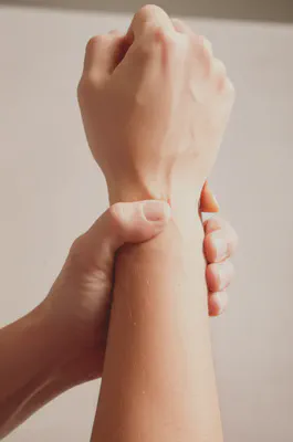 전완근 자가 마사지로 근육 이완