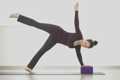 요가 소도구를 활용한 올바른 자세 유지