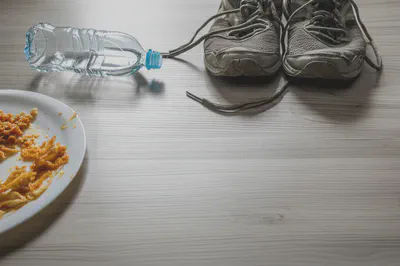 전해질 불균형 증상의 주요 원인을 상징하는 이미지