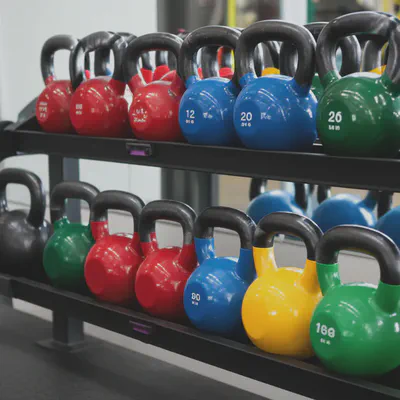 점진적 성장을 위한 다양한 케틀벨 중량