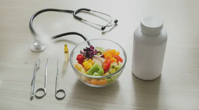 포도막염 관리를 위한 통합적인 접근법