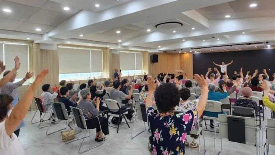 거리의 시인 노현태, 건강박수 재능기부