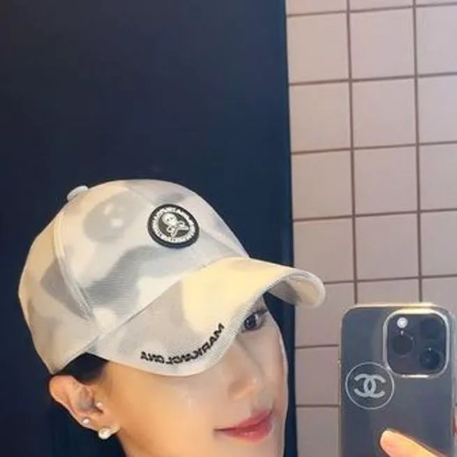 조아란, 카무플라주 베스트+물광 피부 조합… 이쯤 되면 ‘필드 여신’ 출근룩!